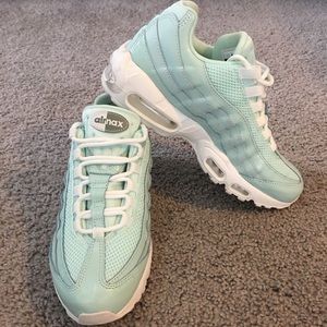 Nike Air Max 95 Premium Running Shoes